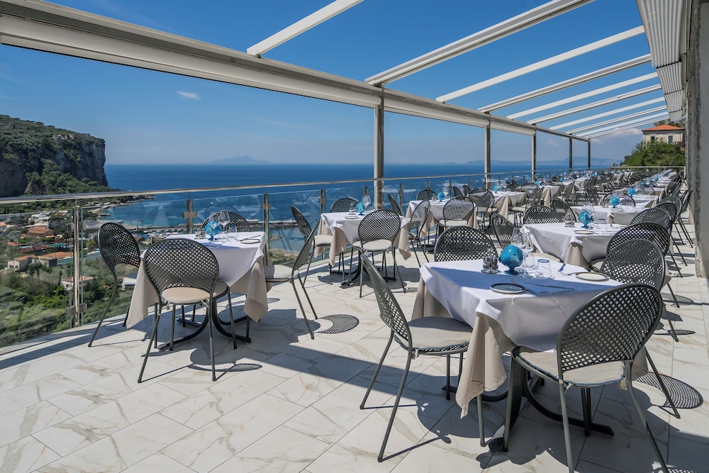 Hotel Mary — Restaurant & bars in Vico Equense, Campania