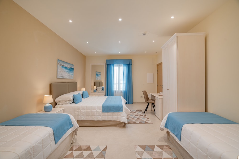 Hotel Panorama — Hotel rooms in Olbia, Sardinia