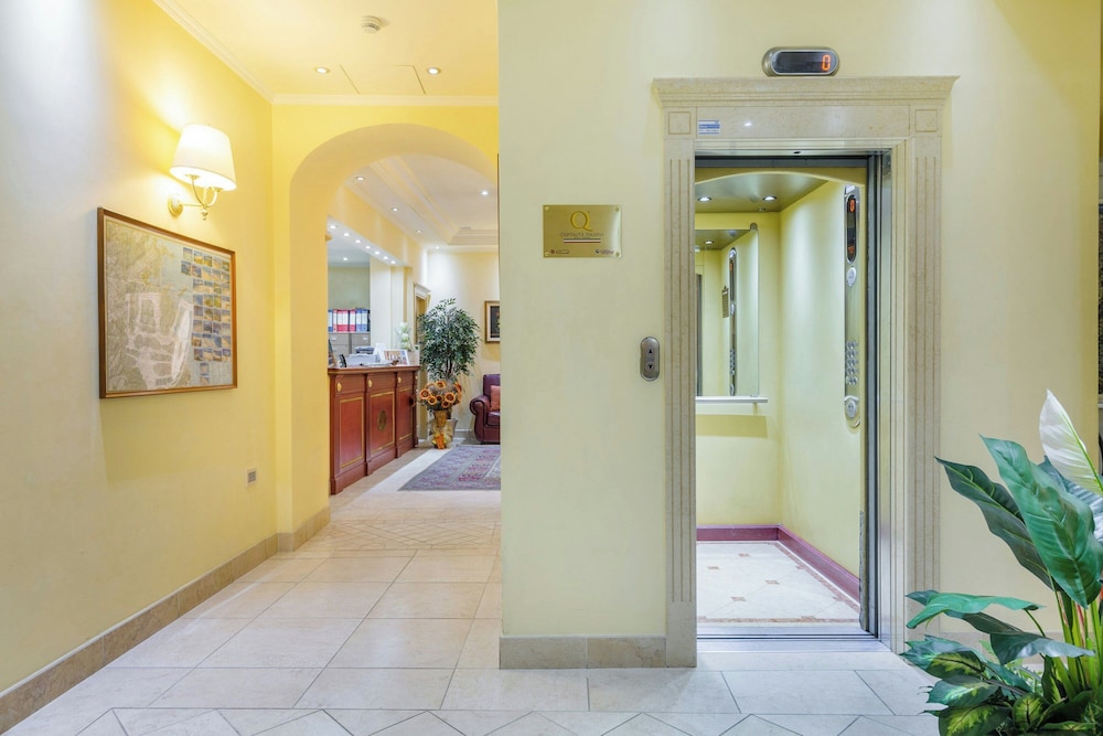 Hotel Panorama — Hotel building in Olbia, Sardinia