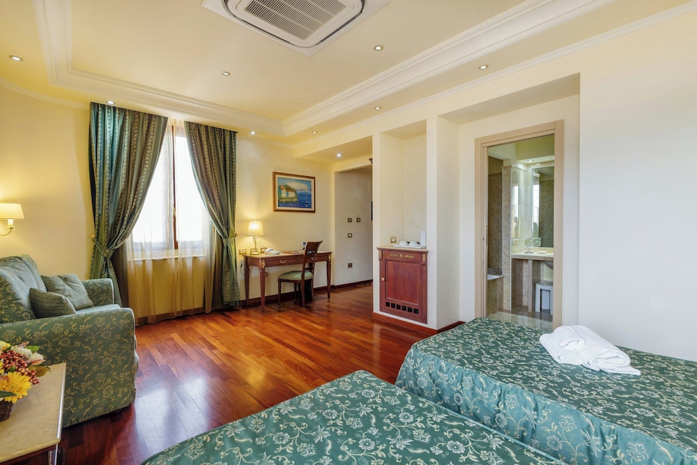 Hotel Panorama — Hotel rooms in Olbia, Sardinia