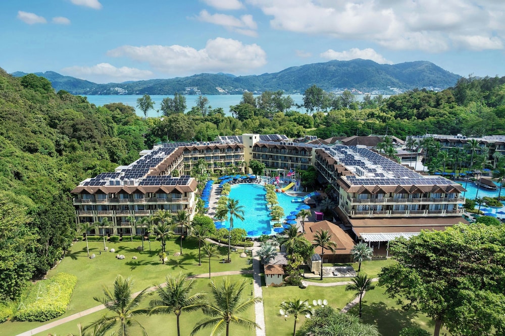 Phuket Marriott Resort & Spa, Merlin Beach — Hotel building in Patong Beach, Phuket Province