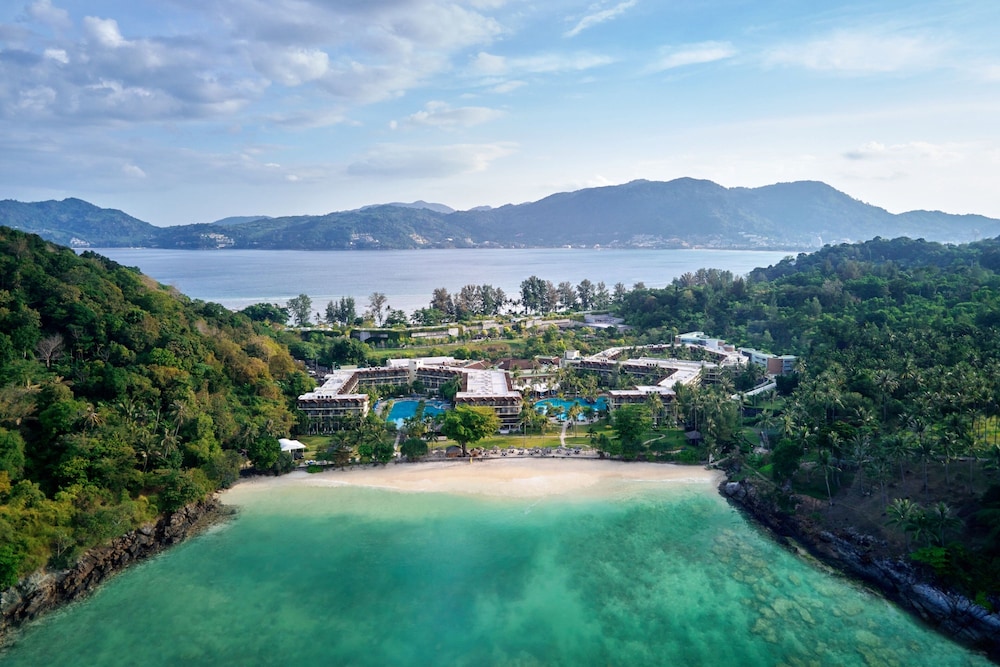 Phuket Marriott Resort & Spa, Merlin Beach — Hotel building in Patong Beach, Phuket Province