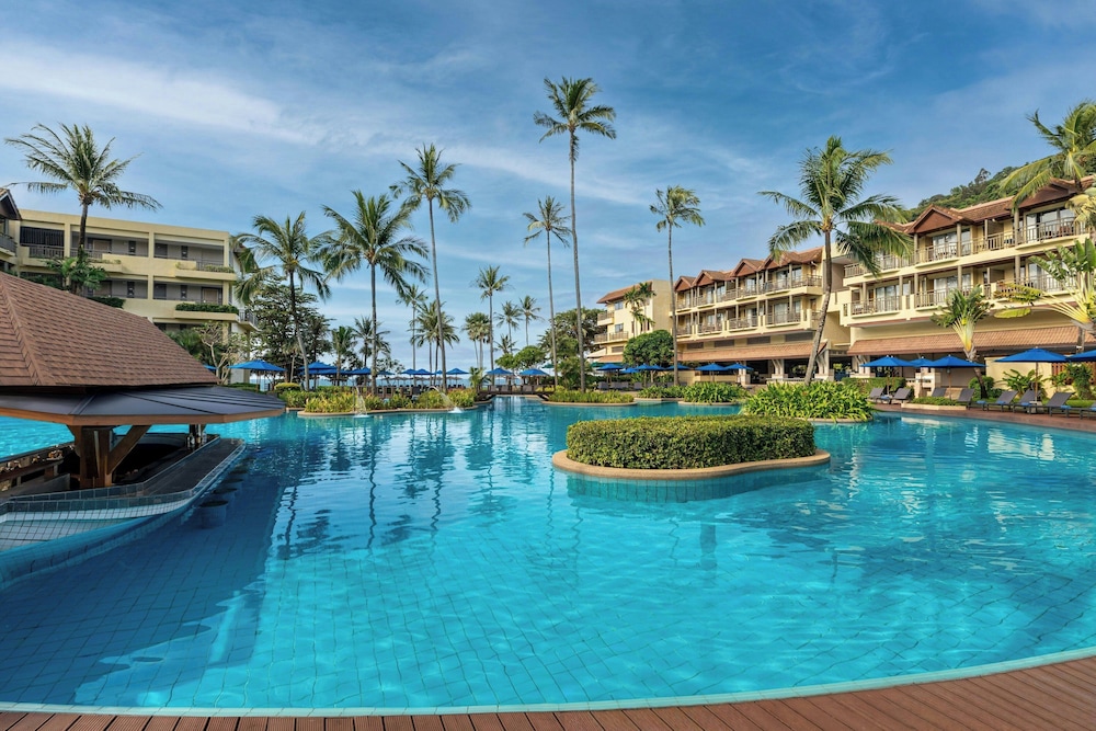 Phuket Marriott Resort & Spa, Merlin Beach — Swimming pool in Patong Beach, Phuket Province