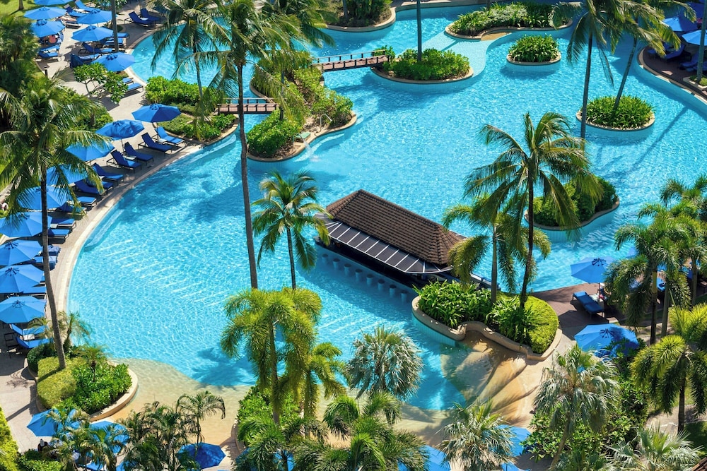 Phuket Marriott Resort & Spa, Merlin Beach — Swimming pool in Patong Beach, Phuket Province