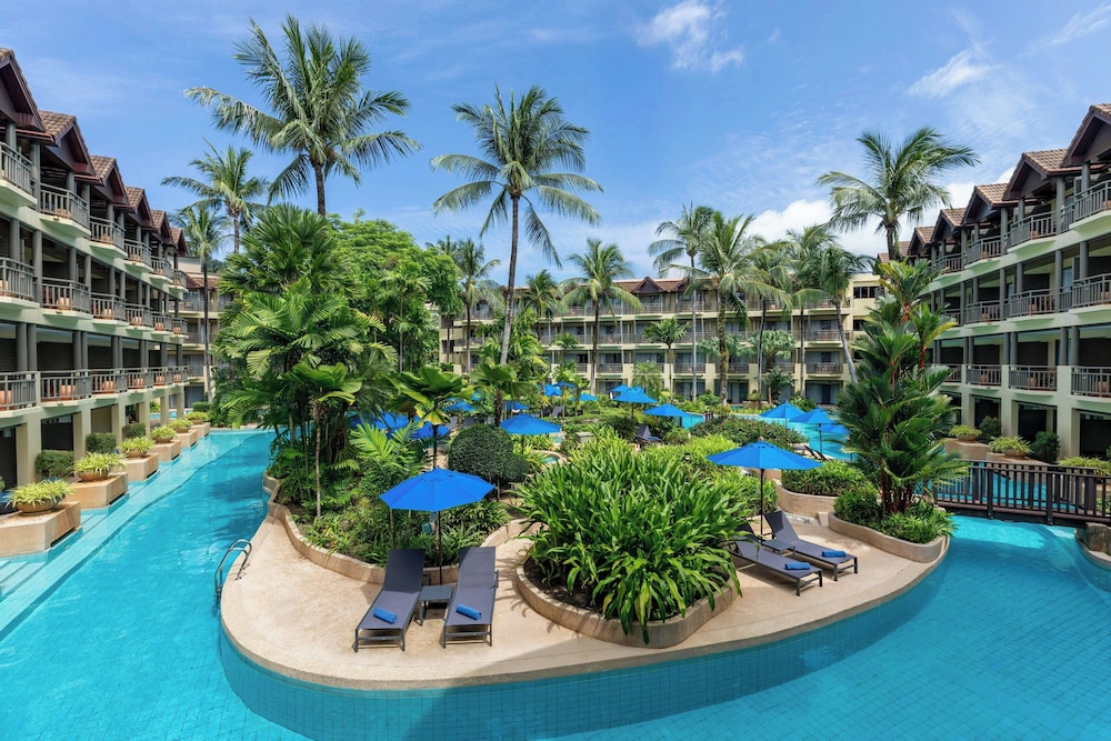 Phuket Marriott Resort & Spa, Merlin Beach — Swimming pool in Patong Beach, Phuket Province
