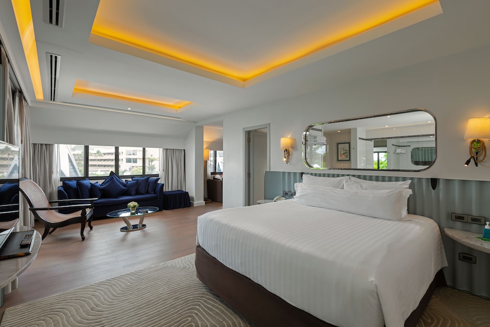 The Boathouse Phuket — Hotel rooms in Karon, Phuket Province