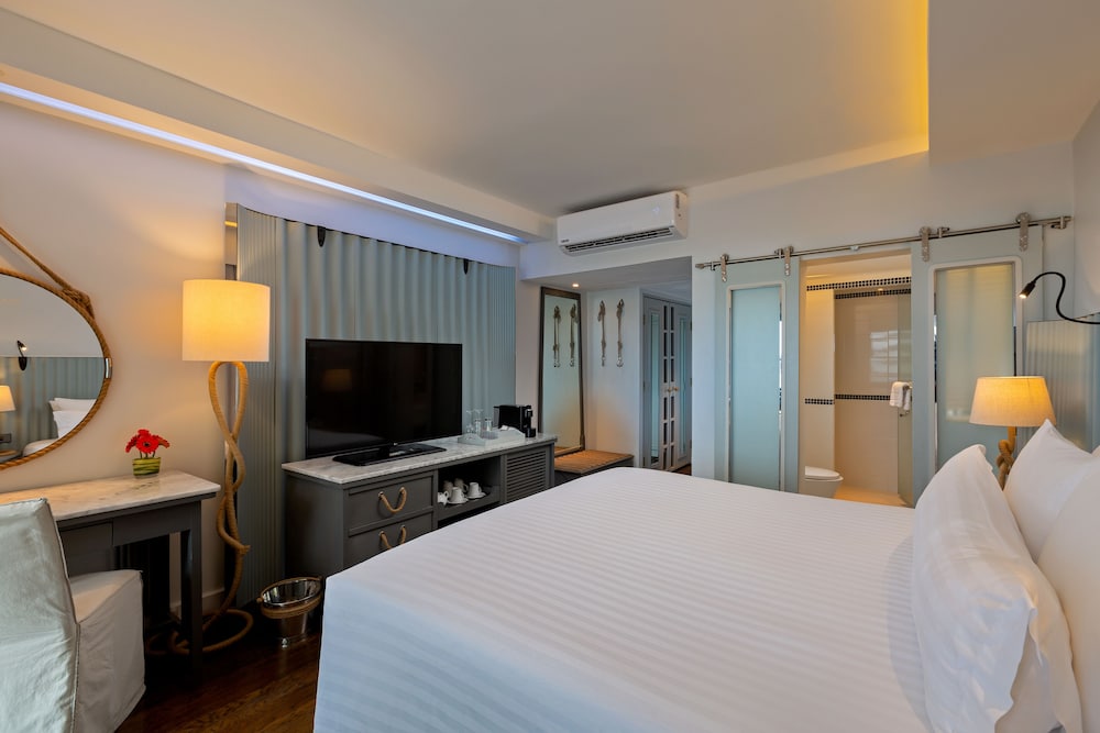 The Boathouse Phuket — Hotel rooms in Karon, Phuket Province