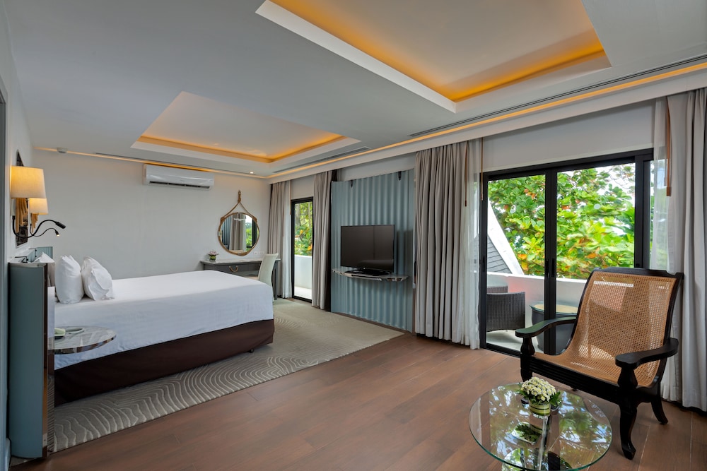 The Boathouse Phuket — Hotel rooms in Karon, Phuket Province