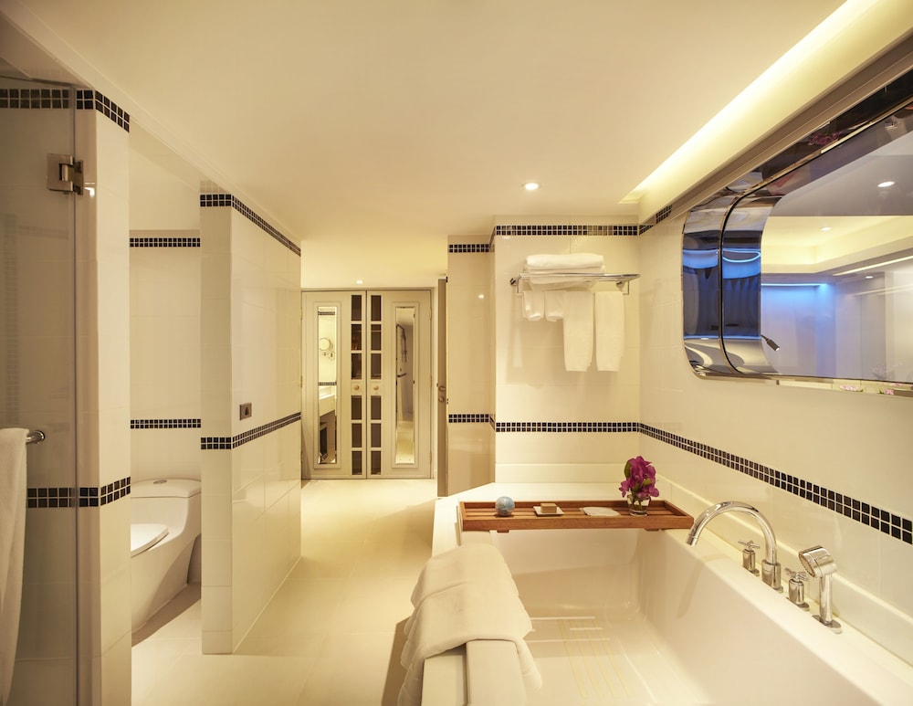 The Boathouse Phuket — Hotel rooms in Karon, Phuket Province