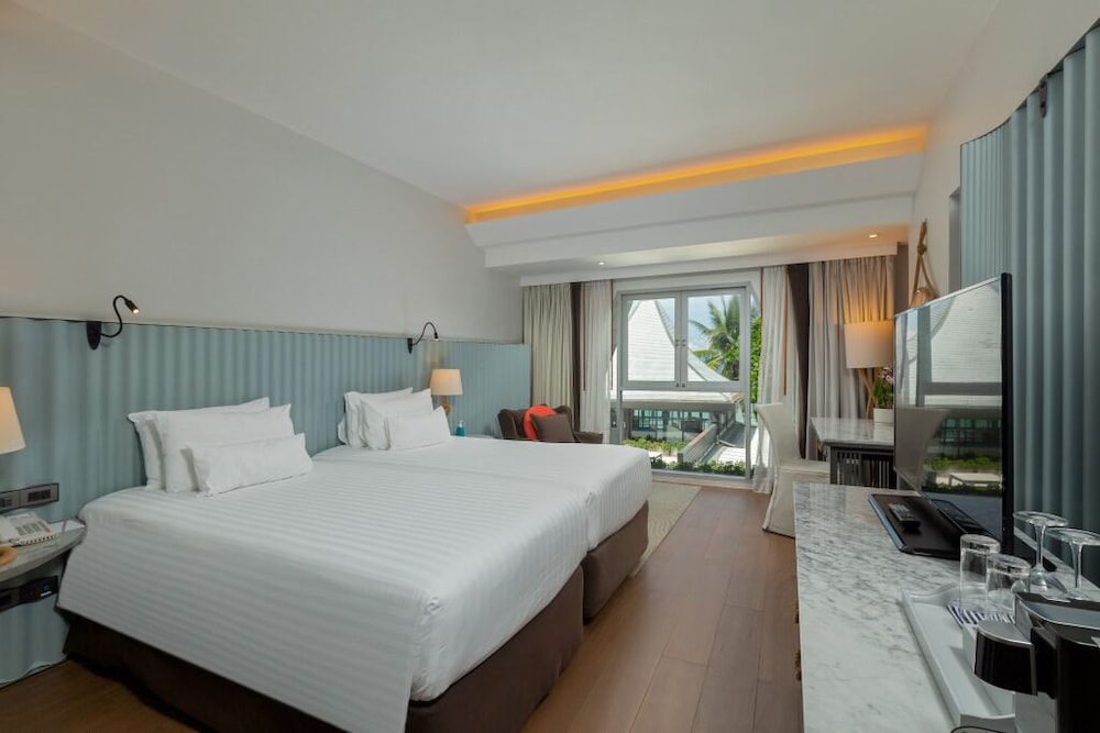 The Boathouse Phuket — Hotel rooms in Karon, Phuket Province