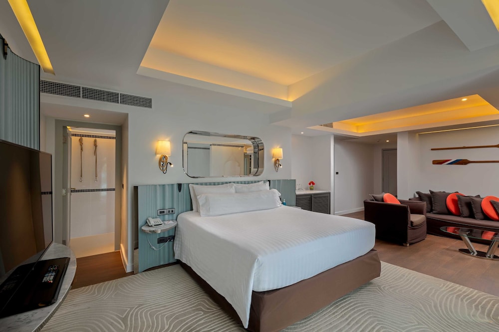 The Boathouse Phuket — Hotel rooms in Karon, Phuket Province