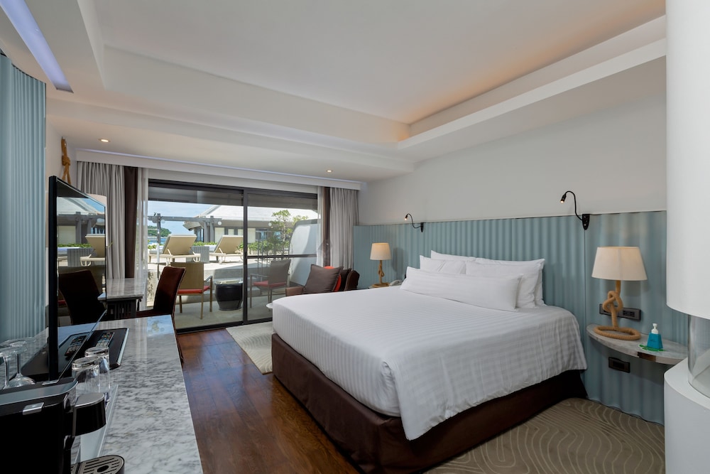 The Boathouse Phuket — Hotel rooms in Karon, Phuket Province