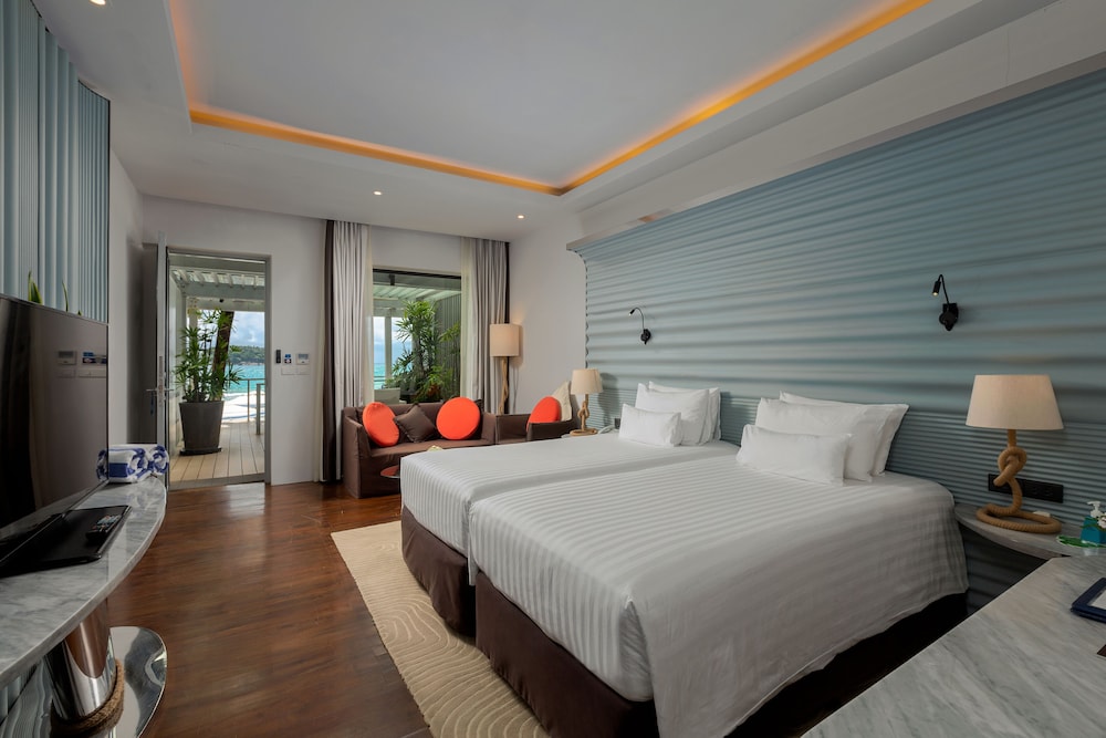 The Boathouse Phuket — Hotel rooms in Karon, Phuket Province