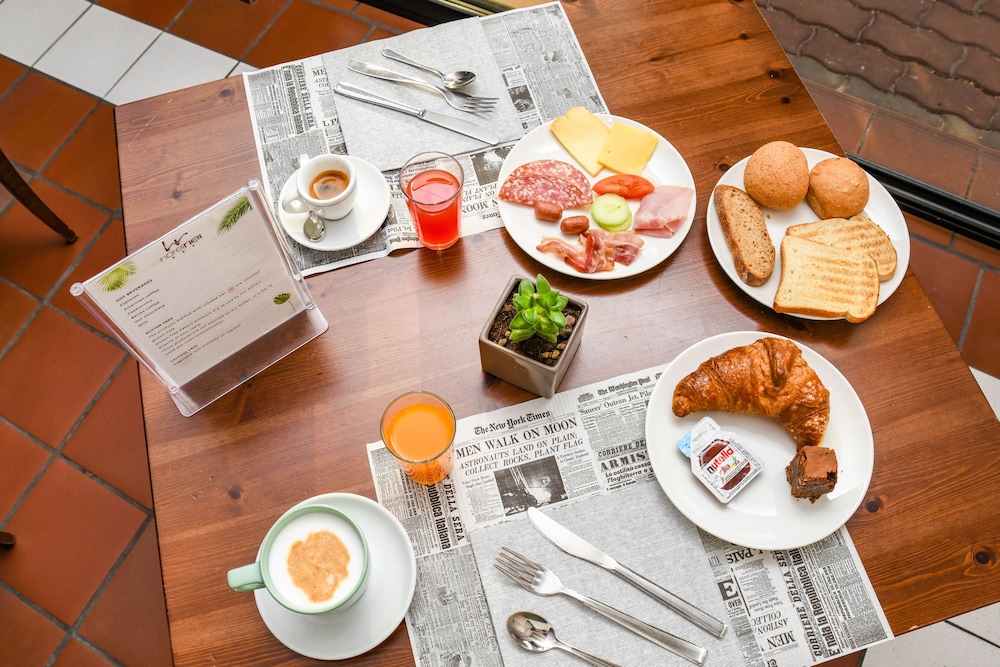 Hotel Riel — Restaurant & bars in Sirmione, Lombardy