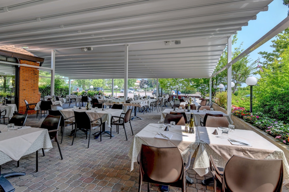 Hotel Riel — Restaurant & bars in Sirmione, Lombardy