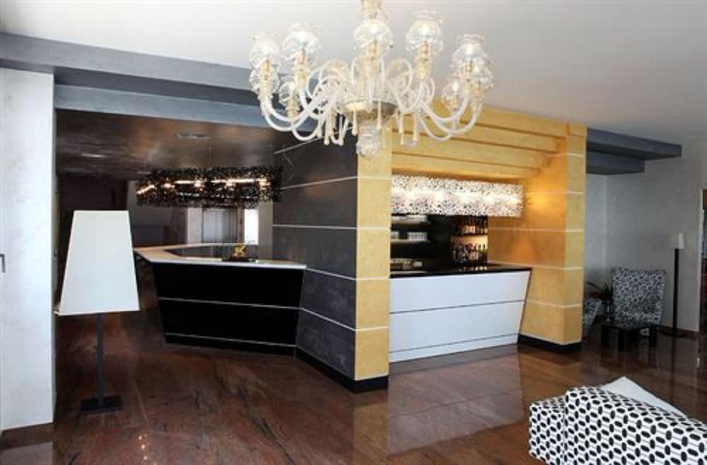 Hotel San Marco — Restaurant & bars in Peschiera del Garda, Veneto