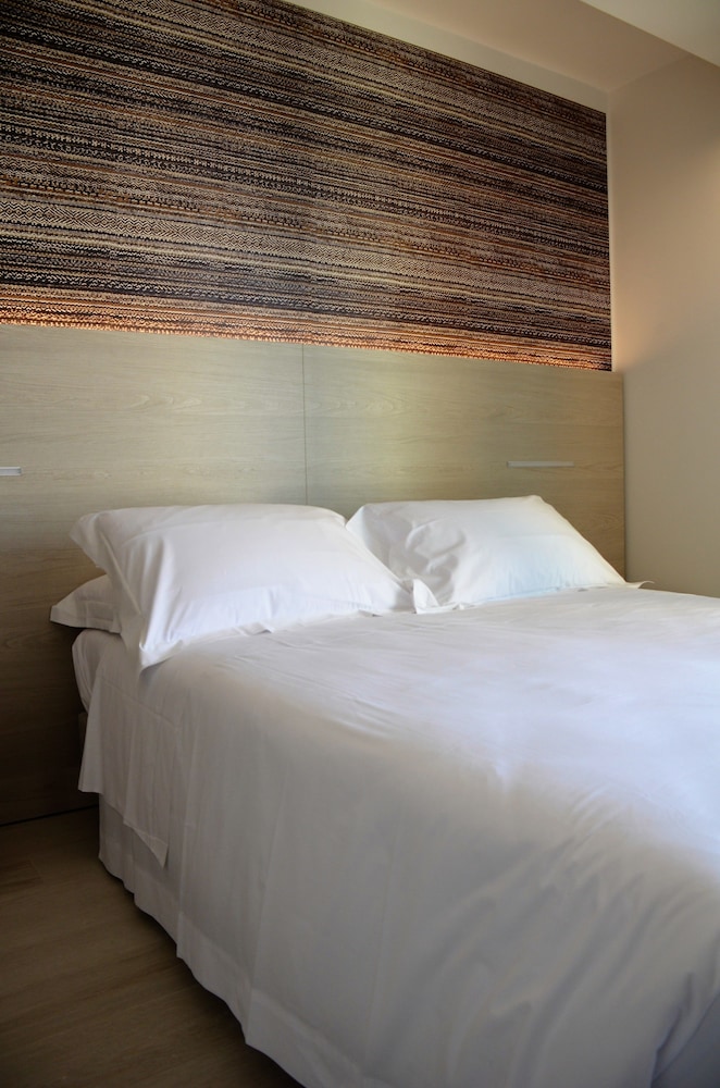 Hotel San Marco — Hotel rooms in Peschiera del Garda, Veneto