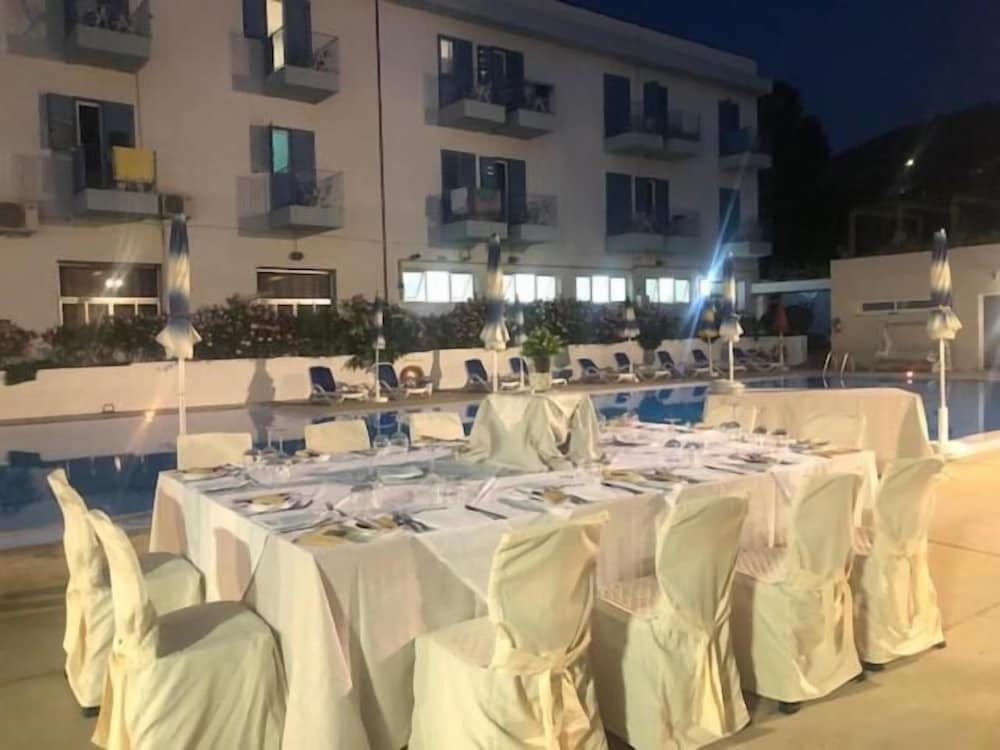 Hotel Tourist — Restaurant & bars in Cefalù, Sicily
