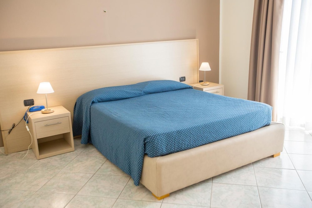 Hotel Tourist — Hotel rooms in Cefalù, Sicily