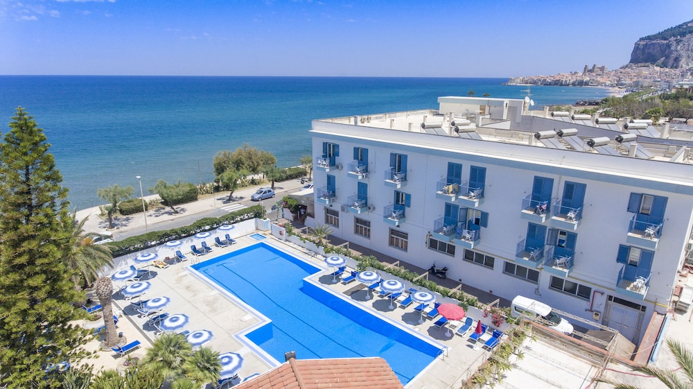 Hotel Tourist — Main photo in Cefalù, Sicily