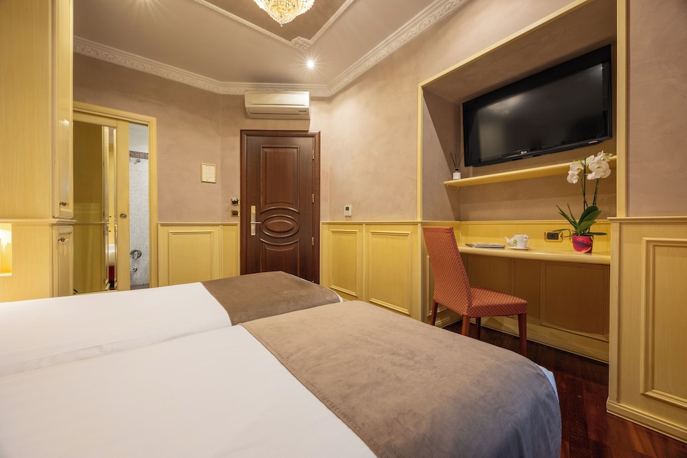 Al Viminale Hill Inn & Hotel — Hotel rooms in Rome, Lazio