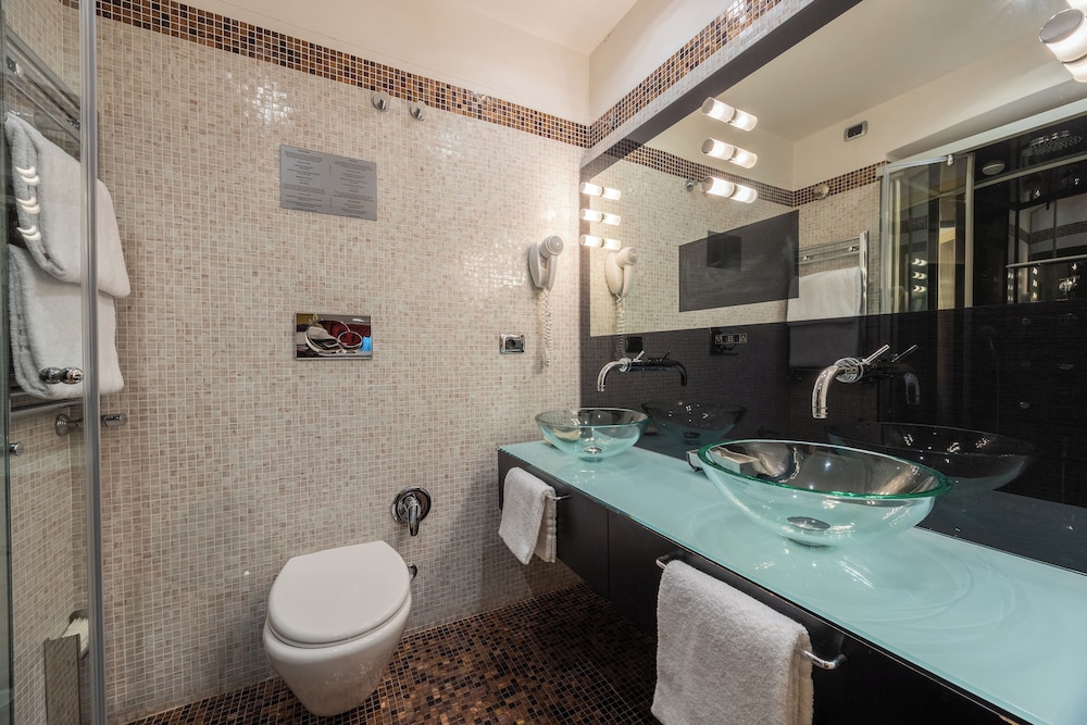 Al Viminale Hill Inn & Hotel — Hotel rooms in Rome, Lazio