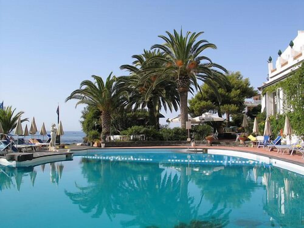 Arathena Rocks Hotel — Swimming pool in Giardini Naxos, Sicily