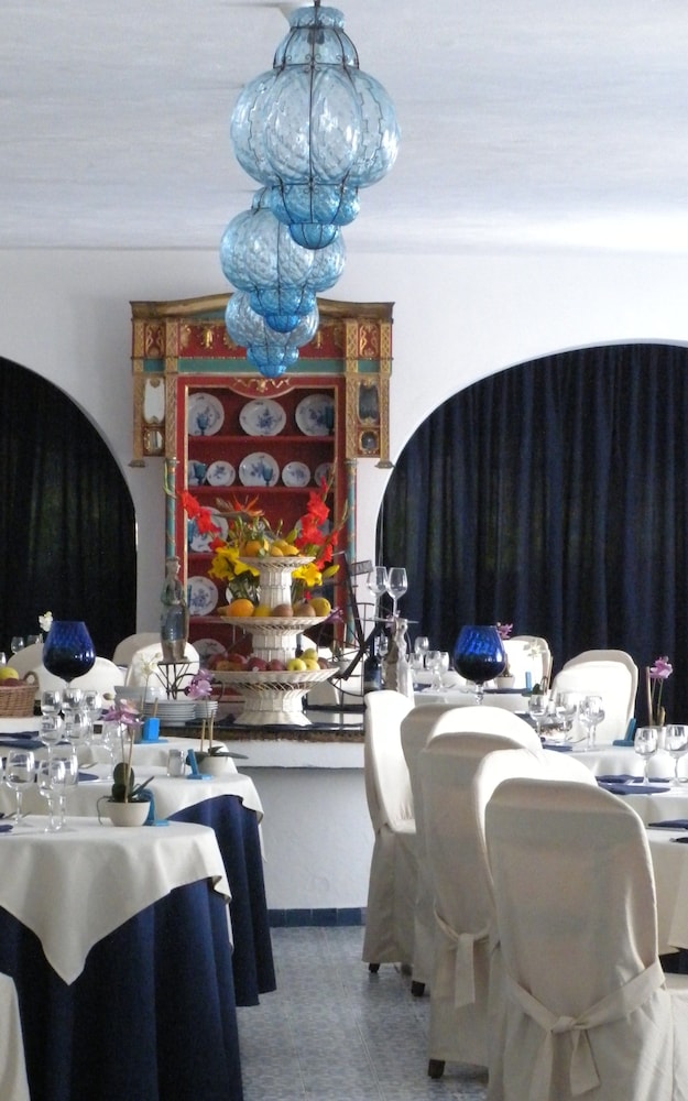 Arathena Rocks Hotel — Restaurant & bars in Giardini Naxos, Sicily