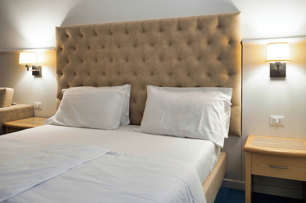 Arathena Rocks Hotel — Hotel rooms in Giardini Naxos, Sicily