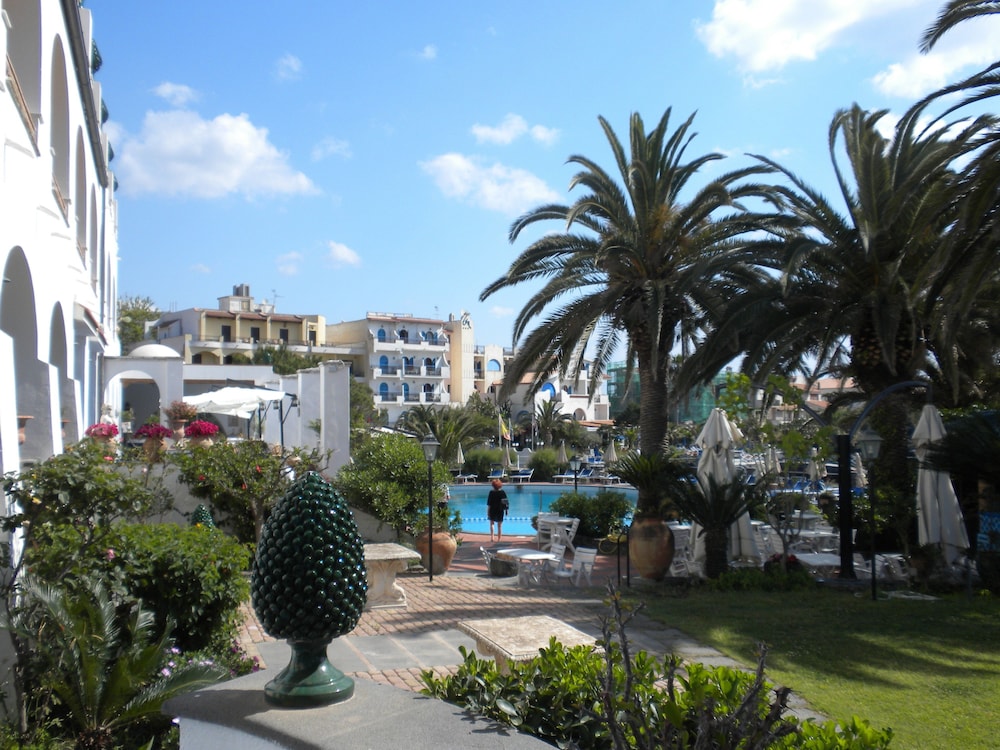 Arathena Rocks Hotel — Swimming pool in Giardini Naxos, Sicily