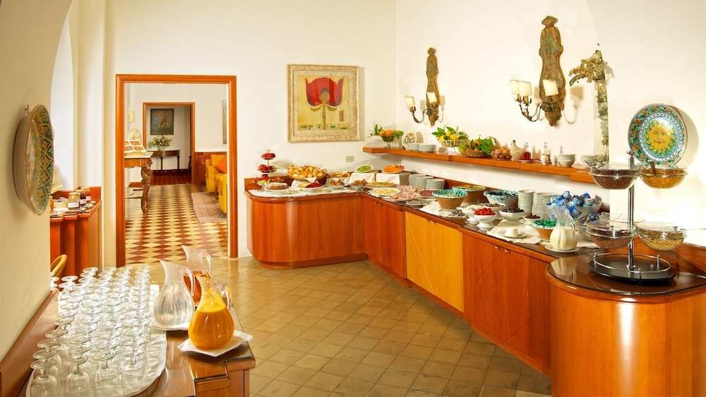 Hotel Villa Belvedere — Restaurant & bars in Taormina, Sicily