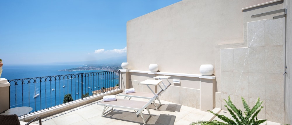 Hotel Villa Belvedere — Hotel building in Taormina, Sicily