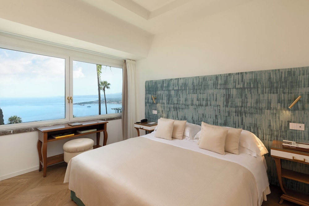 Hotel Villa Belvedere — Hotel rooms in Taormina, Sicily