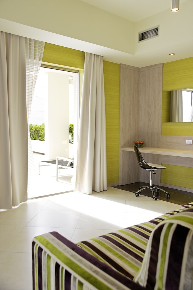 Jazz Hotel — Hotel rooms in Olbia, Sardinia