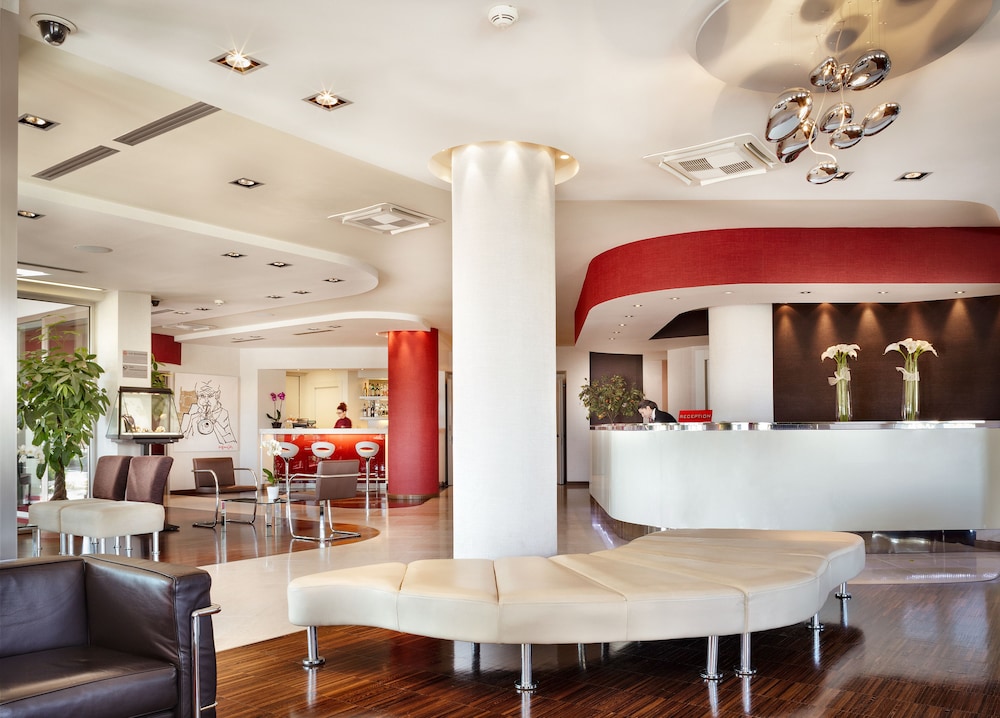 Jazz Hotel — Restaurant & bars in Olbia, Sardinia