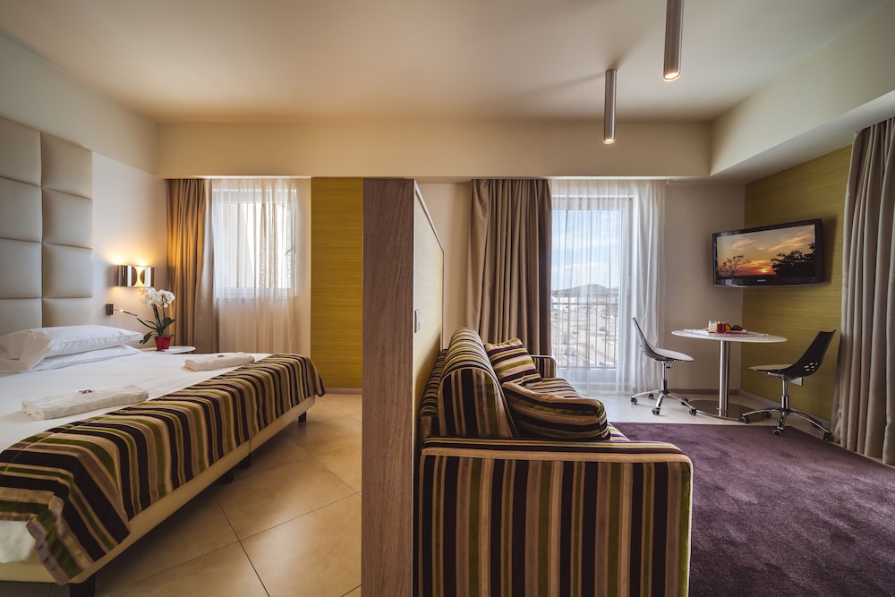 Jazz Hotel — Hotel rooms in Olbia, Sardinia