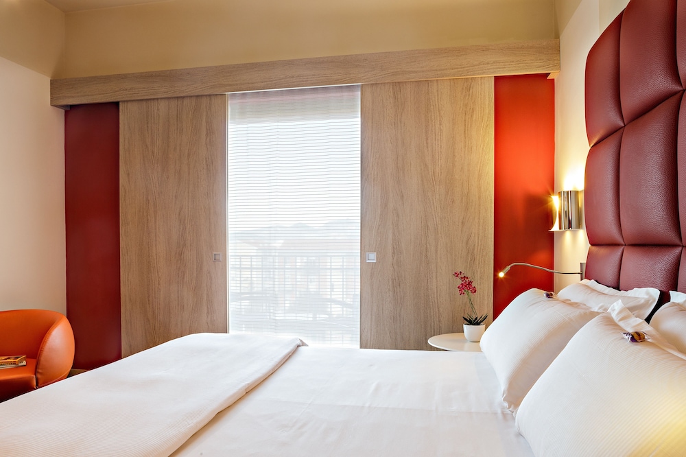 Jazz Hotel — Hotel rooms in Olbia, Sardinia