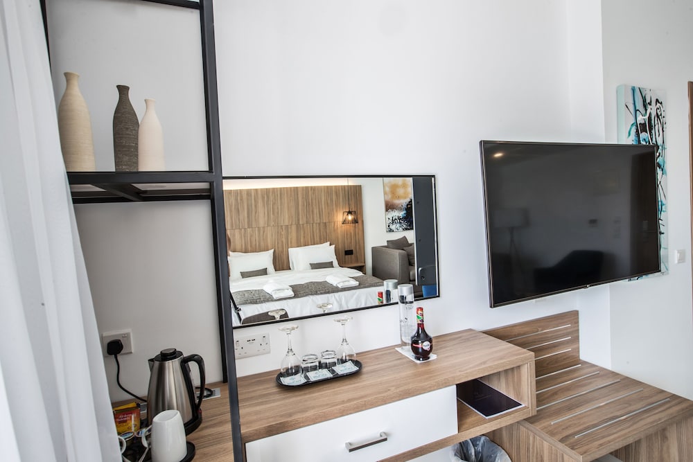 The Blue Ivy Hotel and Suites — Hotel rooms in Protaras, Famagusta Region
