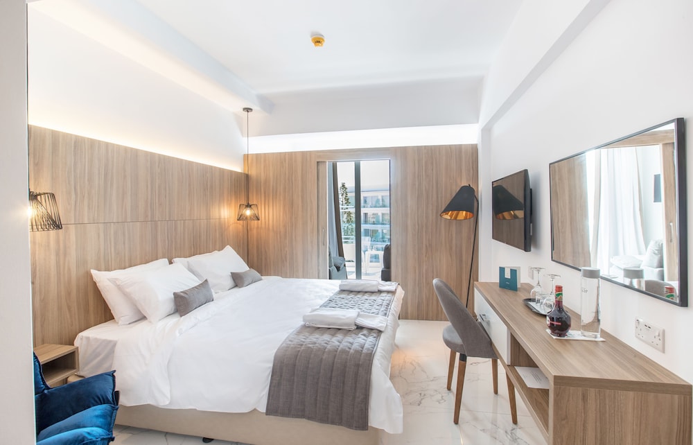 The Blue Ivy Hotel and Suites — Hotel rooms in Protaras, Famagusta Region