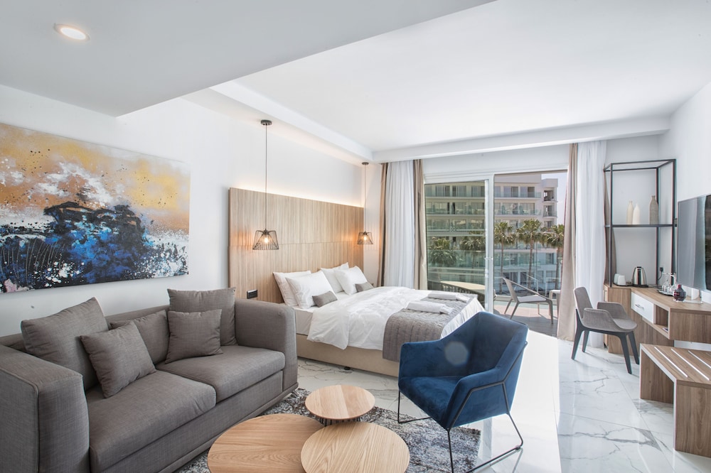The Blue Ivy Hotel and Suites — Hotel rooms in Protaras, Famagusta Region