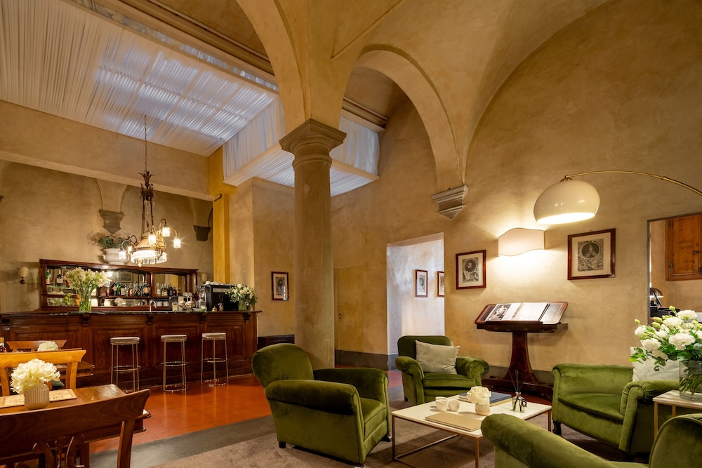 Loggiato dei Serviti — Restaurant & bars in Florence, Tuscany