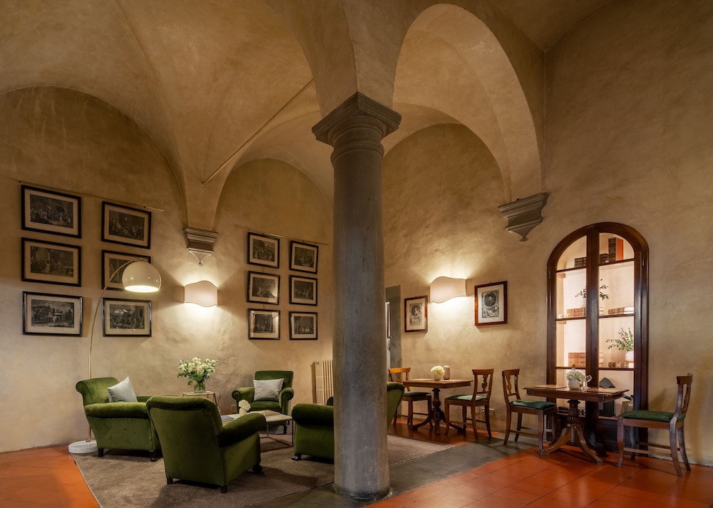 Loggiato dei Serviti — Restaurant & bars in Florence, Tuscany