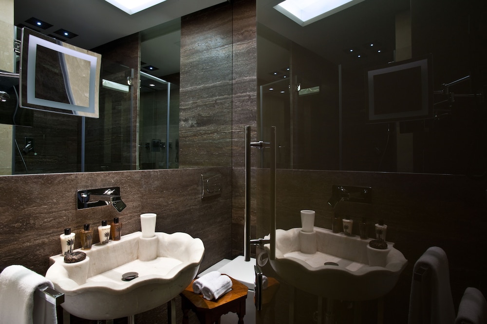 The Ashbee Hotel - The Leading Hotels of the World — Hotel rooms in Taormina, Sicily