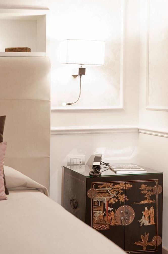 The Ashbee Hotel - The Leading Hotels of the World — Hotel rooms in Taormina, Sicily