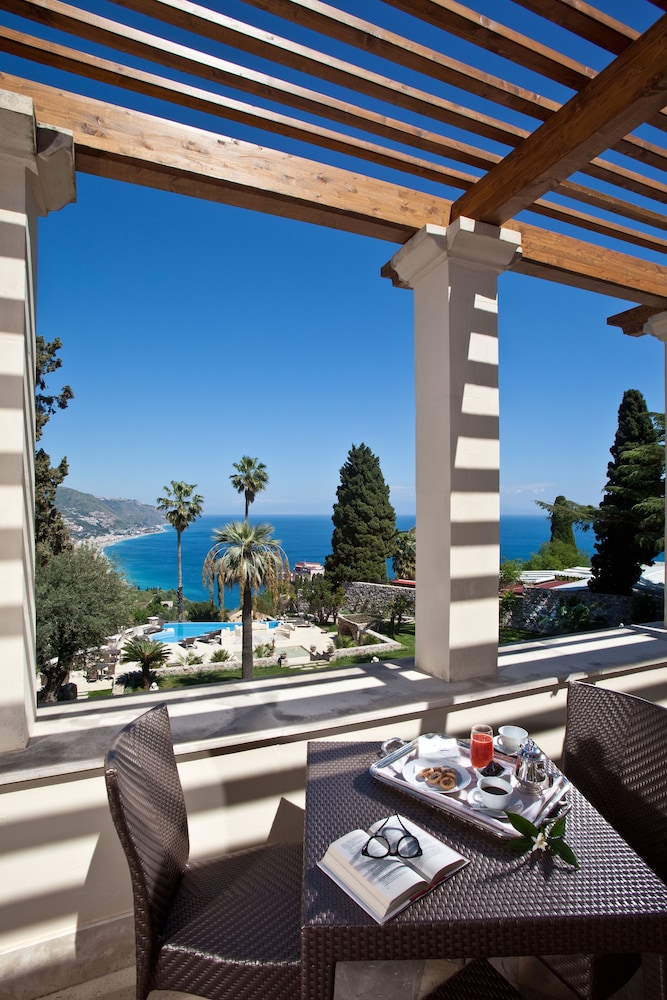 The Ashbee Hotel - The Leading Hotels of the World — Swimming pool in Taormina, Sicily