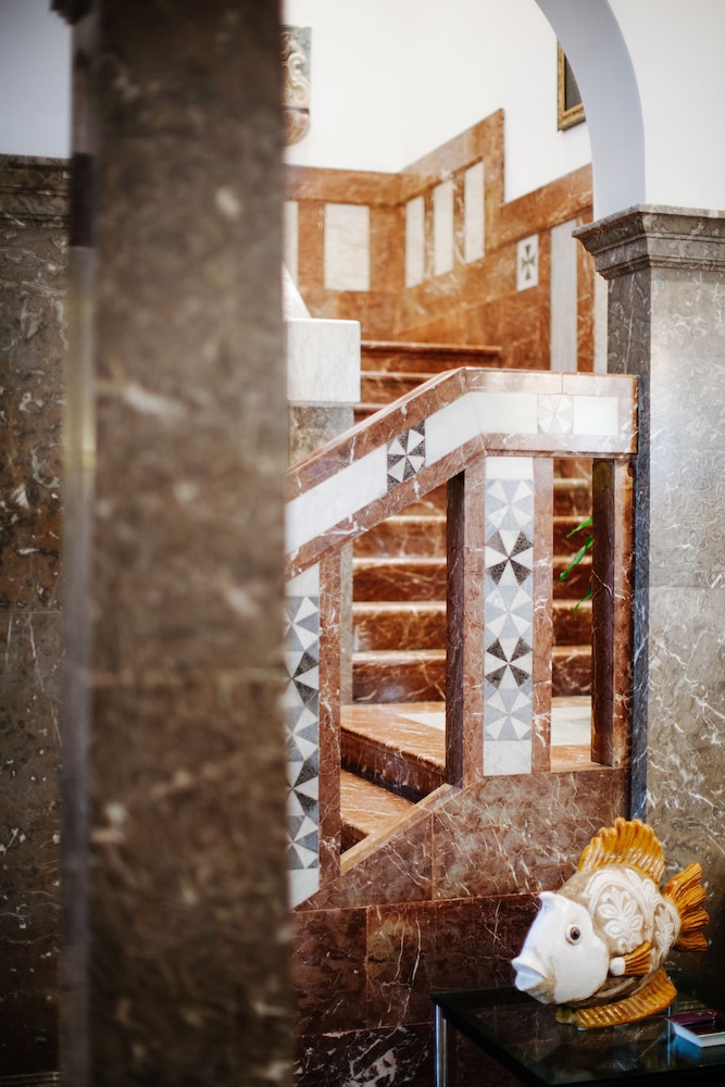The Ashbee Hotel - The Leading Hotels of the World — Hotel building in Taormina, Sicily