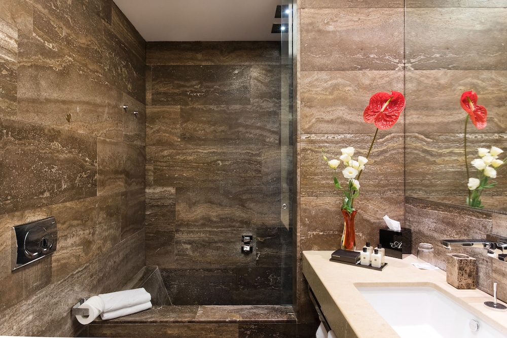 The Ashbee Hotel - The Leading Hotels of the World — Hotel rooms in Taormina, Sicily