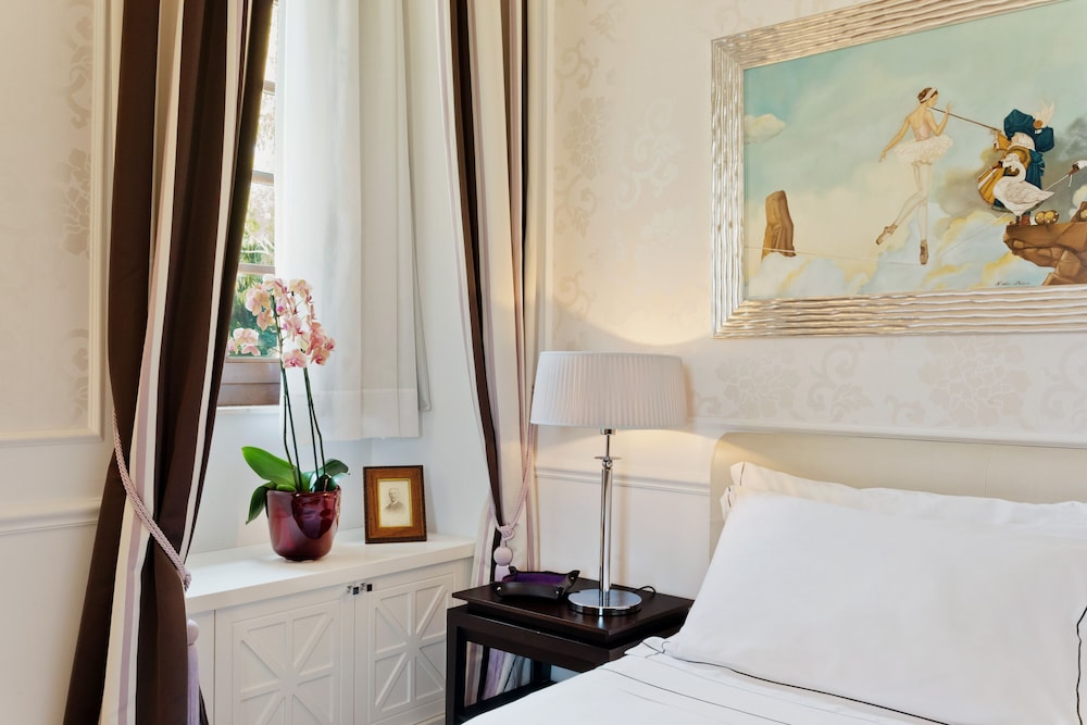 The Ashbee Hotel - The Leading Hotels of the World — Hotel rooms in Taormina, Sicily