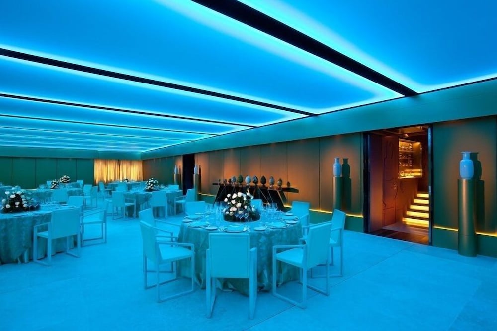 The Ashbee Hotel - The Leading Hotels of the World — Restaurant & bars in Taormina, Sicily