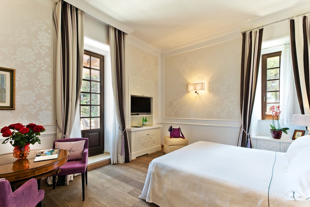 The Ashbee Hotel - The Leading Hotels of the World — Hotel rooms in Taormina, Sicily